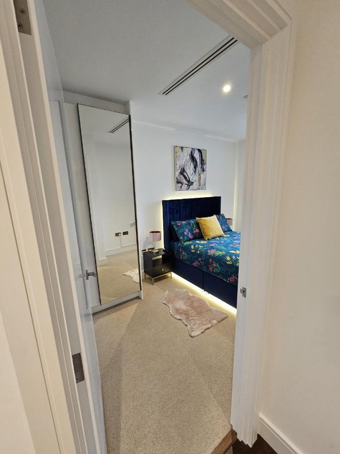 2 Bed Luxurious Canary Wharf Appartamento Londra