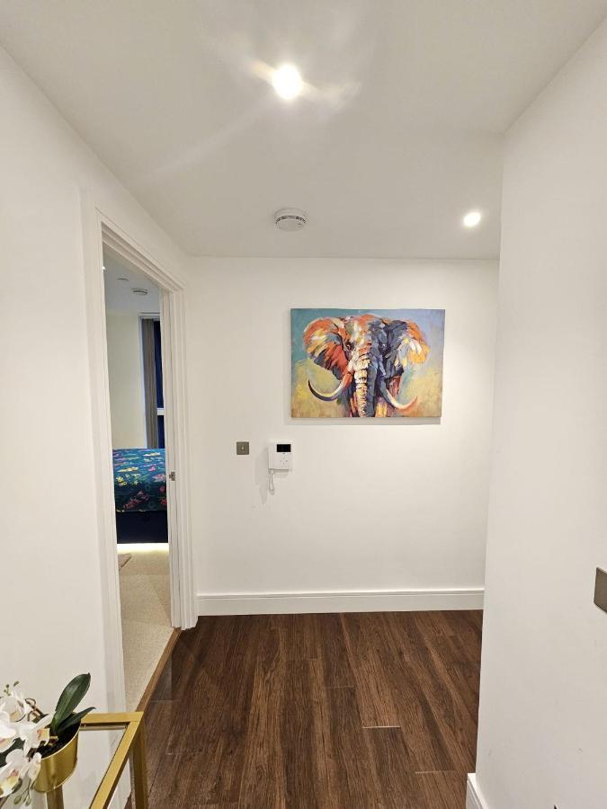2 Bed Luxurious Canary Wharf Appartamento